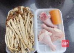 茶树菇焖鸡腿的做法图解1