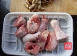 茶树菇焖鸡腿的做法图解3