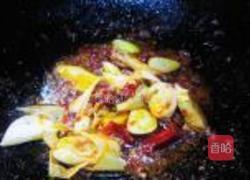 干锅鸭腿茶树菇的做法图解2