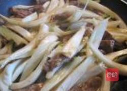 茴香头炒羊肩肉的做法图解7