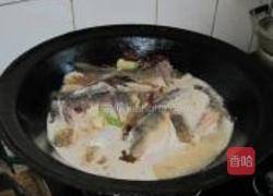 炖黄河大鲤鱼的做法图解5