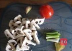 蘑菇焖牛肉的做法图解2