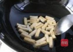 芹菜炒豆腐的做法图解3