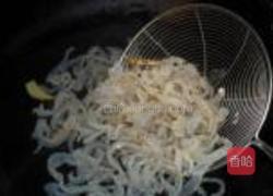 紫苏松仁拌海蜇的做法图解7