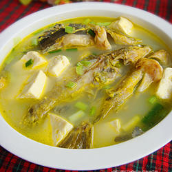 黄骨鱼豆腐汤的做法[图]