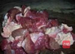 番茄胡萝卜炖牛腩的做法图解1