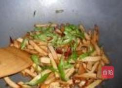青椒炒豆腐干的做法图解6