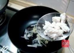 芫荽爆鱿鱼的做法图解10