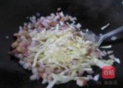 洋葱包菜肉丁的做法图解5