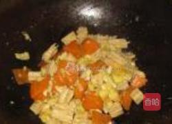 胡萝卜腐竹炒鸡蛋的做法图解8