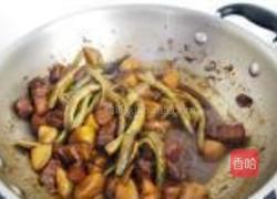 红烧肉炖豆角的做法图解9