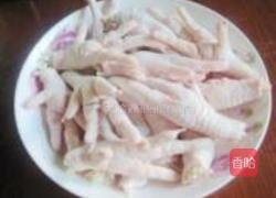 泡椒凤爪的做法图解1