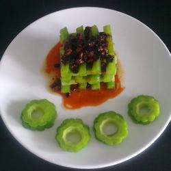 老干妈拌苦瓜的做法[图]