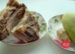 青萝卜炖腊肉的做法图解1