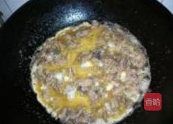 鱼肠煎蛋的做法图解5