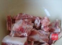 炖排骨的做法图解1