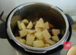高压锅土豆炖排骨的做法图解8