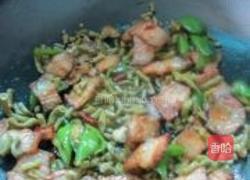 咸豆角炒腊肉的做法图解9