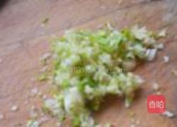 蒜香油麦的做法图解3