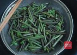 凉拌蕨菜的做法图解5