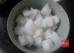 皮蛋榨菜拌凉粉的做法图解2