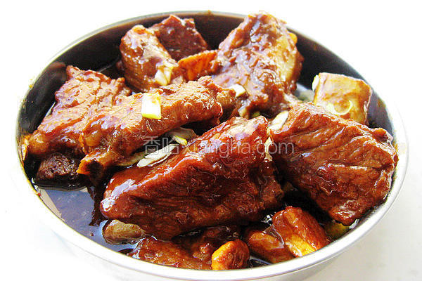 蒜蓉辣酱烧排骨