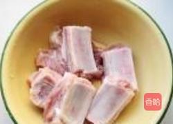 蒜蓉辣酱烧排骨的做法图解1