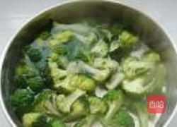 西兰花烧肉圆的做法图解2