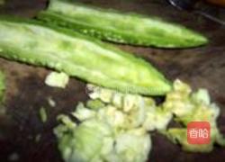 贝尖炒苦瓜的做法图解2