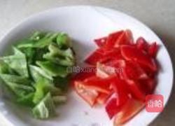 双椒滑炒兔肉的做法图解3