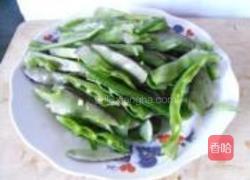 黄花菜烧扁豆的做法图解2