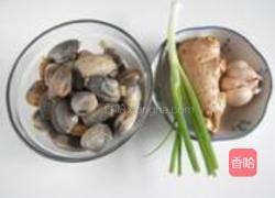 白灼花蛤的做法图解1