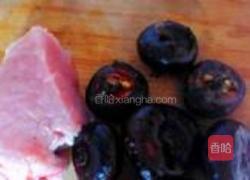 荸荠烧肉丝的做法图解1