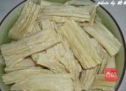 鸡胗烧腐竹的做法图解1