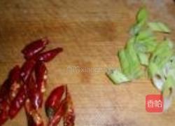 包菜粉条的做法图解2