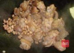 黄酒花生焖猪手的做法图解2