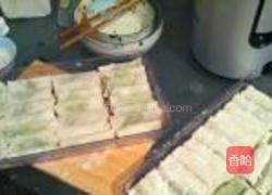 荠菜黄鱼春卷的做法图解6