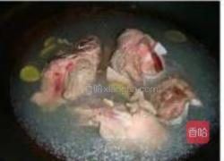 猪骨瓠子汤的做法图解2