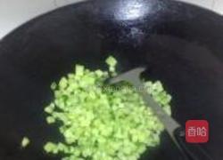 小炒四色蔬菜的做法图解6