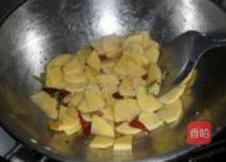 土豆片炒鸡的做法图解7