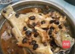 豆豉蒜蓉煮鱼的做法图解1