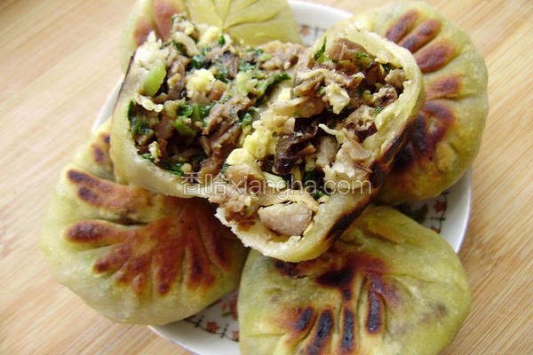 肉粒韭菜鸡蛋馅饼