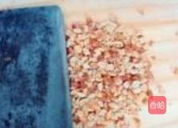 自制鸡精拌小葱豆腐的做法图解2