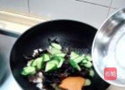 木耳炒鸡片的做法图解10
