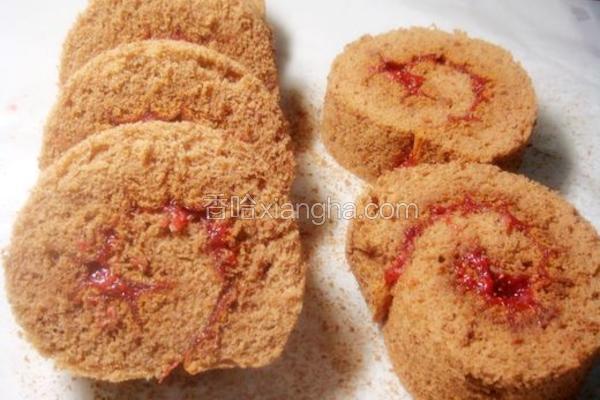 草莓巧克力蛋糕卷