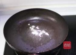 丝瓜炒木耳的做法图解3