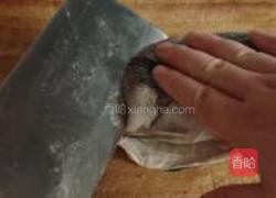 油淋黑头鱼的做法图解2