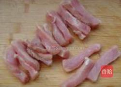 糖醋里脊的做法图解1