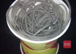肥肠酸辣粉的做法图解2