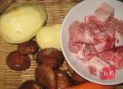 三宝烧排骨的做法图解1